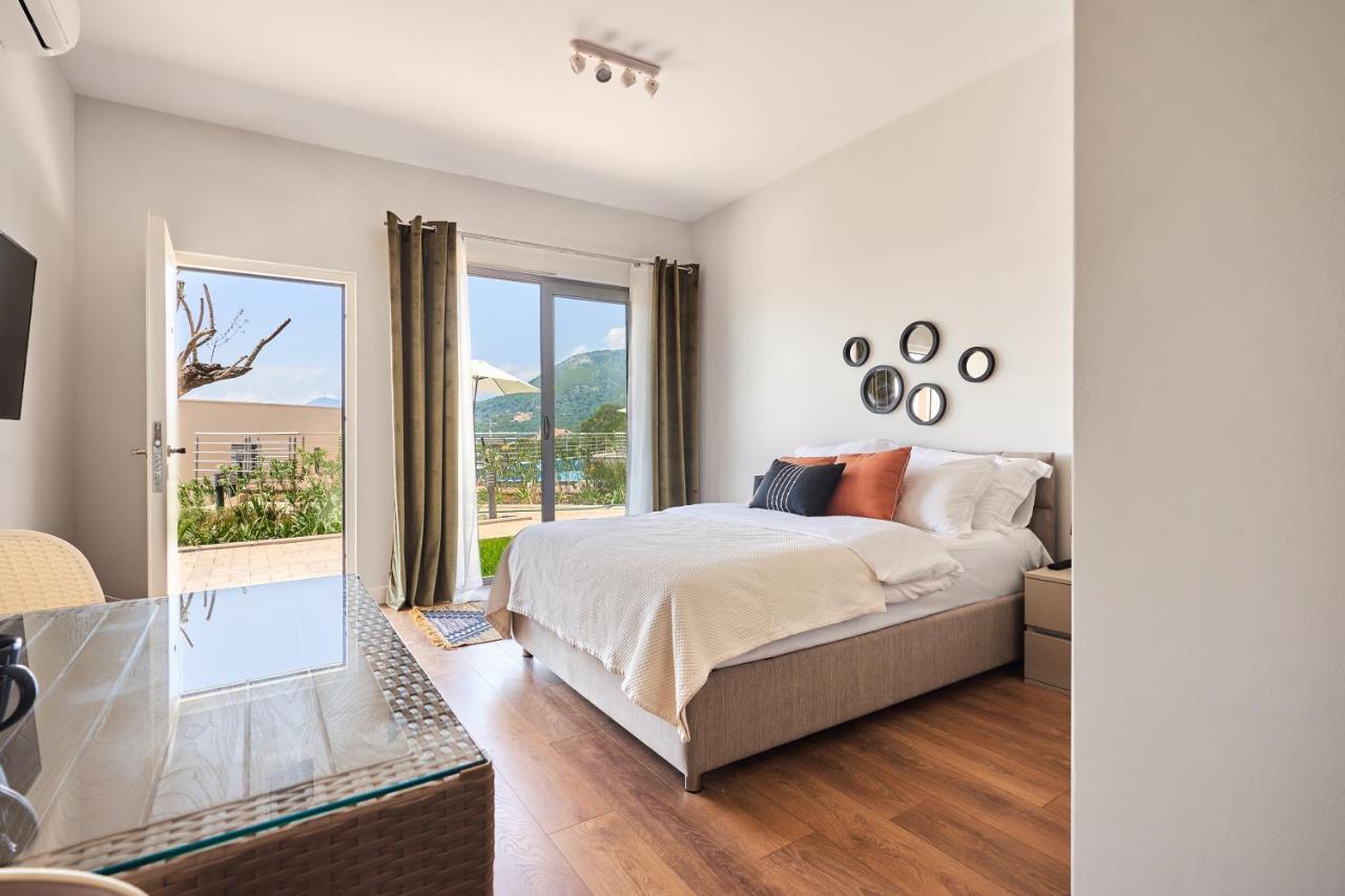 Casa Montenegro Residence ティヴァト エクステリア 写真