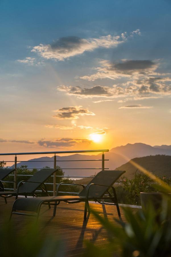 Casa Montenegro Residence ティヴァト エクステリア 写真